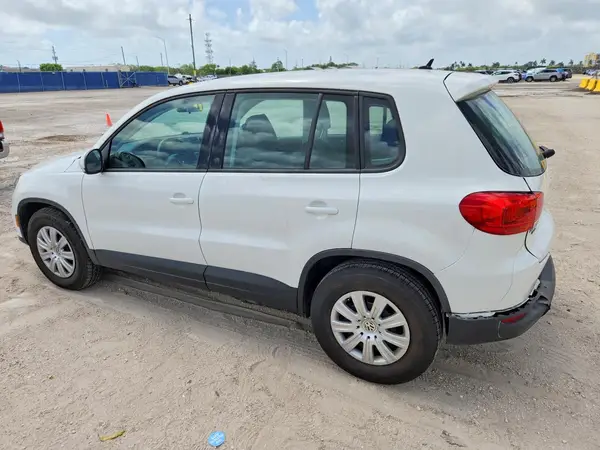 WVGAV7AX3HK049215 2017 VOLKSWAGEN TIGUAN - Image 2
