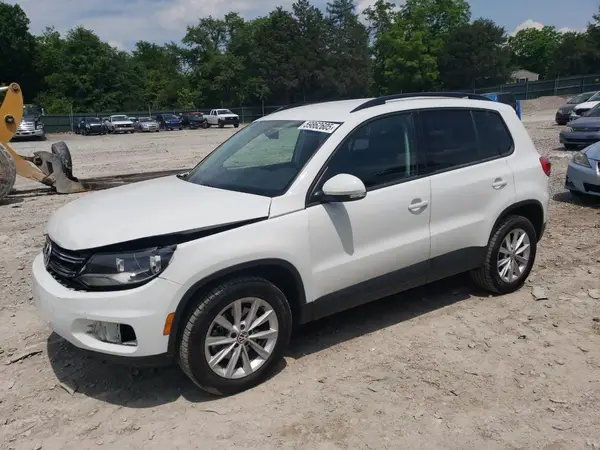 WVGAV7AX3HK049425 2017 VOLKSWAGEN TIGUAN - Image 1