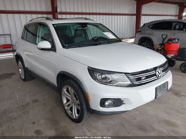 WVGAV7AX4GW503902 2016 VOLKSWAGEN TIGUAN - Image 1