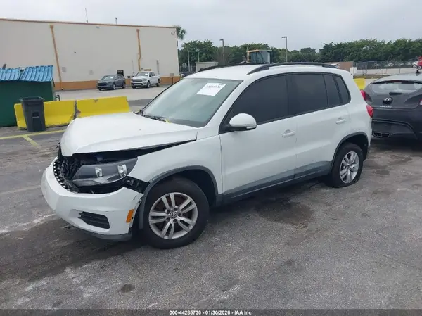 WVGAV7AX4GW506394 2016 VOLKSWAGEN TIGUAN - Image 2