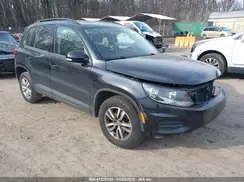 WVGAV7AX4GW517587 2016 VOLKSWAGEN TIGUAN