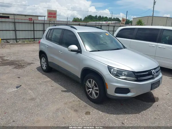 WVGAV7AX4GW519940 2016 VOLKSWAGEN TIGUAN - Image 1