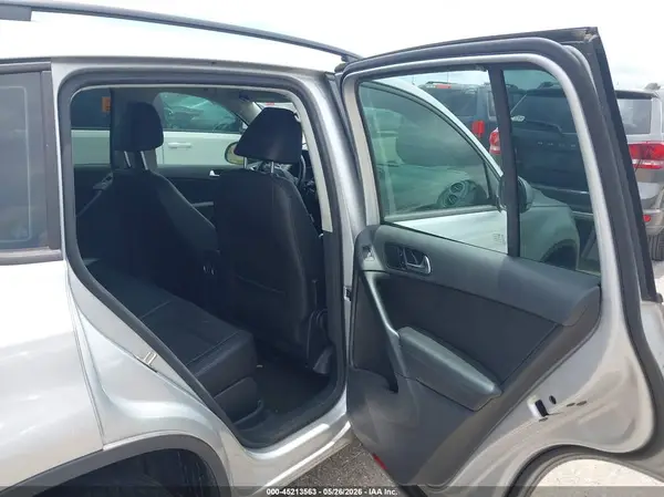 WVGAV7AX4GW519940 2016 VOLKSWAGEN TIGUAN - Image 8