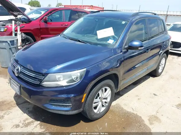 WVGAV7AX4GW526211 2016 VOLKSWAGEN TIGUAN - Image 2