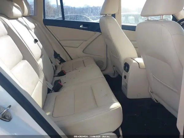 WVGAV7AX4GW526807 2016 VOLKSWAGEN TIGUAN - Image 8