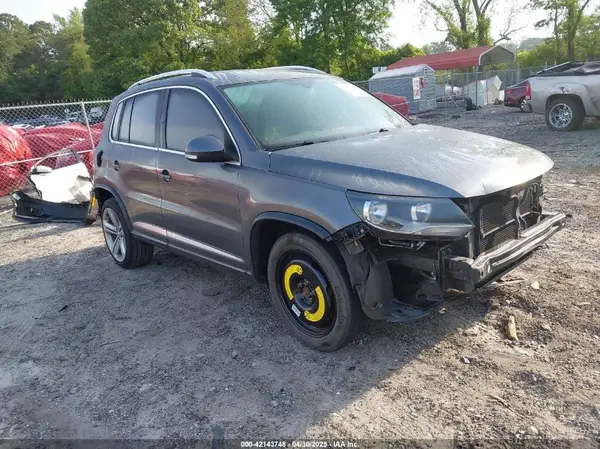 WVGAV7AX4GW559726 2016 VOLKSWAGEN TIGUAN - Image 1