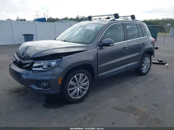 WVGAV7AX4GW576350 2016 VOLKSWAGEN TIGUAN - Image 2