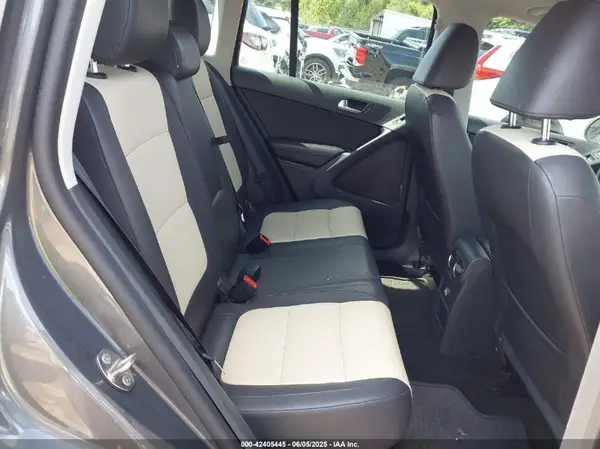 WVGAV7AX4GW579880 2016 VOLKSWAGEN TIGUAN - Image 8