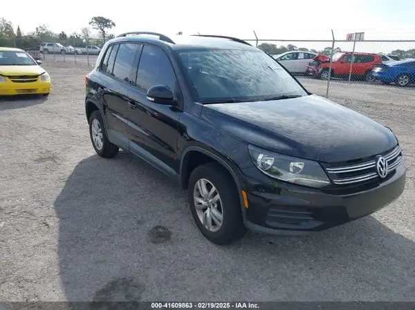 WVGAV7AX4GW586103 2016 VOLKSWAGEN TIGUAN - Image 1