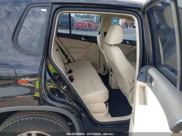 WVGAV7AX4GW586103 2016 VOLKSWAGEN TIGUAN - Image 8