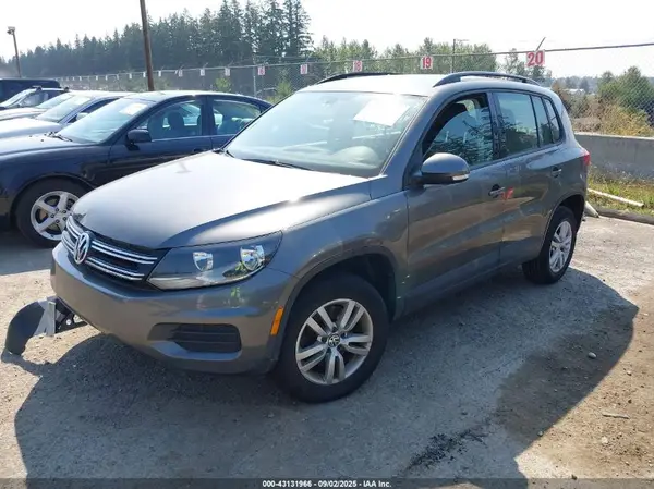 WVGAV7AX4GW597697 2016 VOLKSWAGEN TIGUAN - Image 2