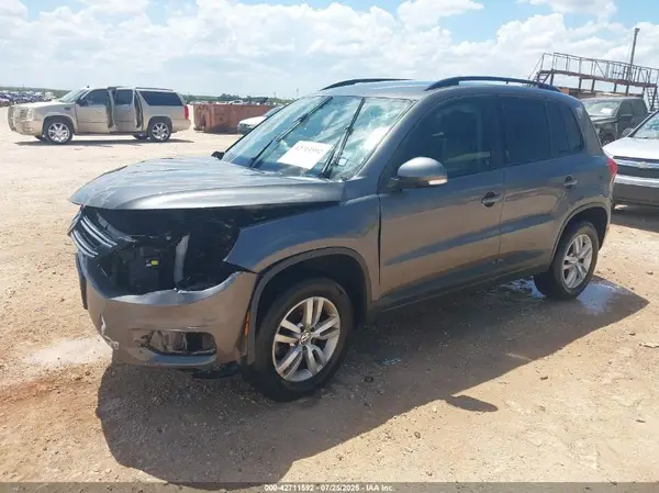 WVGAV7AX4GW599546 2016 VOLKSWAGEN TIGUAN - Image 2