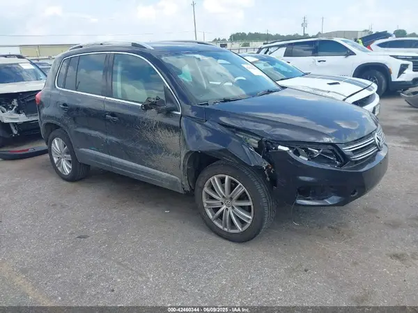 WVGAV7AX4GW602817 2016 VOLKSWAGEN TIGUAN - Image 1