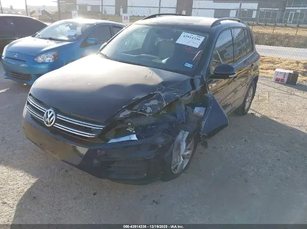 WVGAV7AX4GW603031 2016 VOLKSWAGEN TIGUAN - Image 2