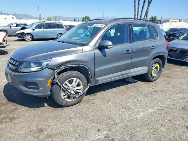 WVGAV7AX4GW612389 2016 VOLKSWAGEN TIGUAN - Image 1