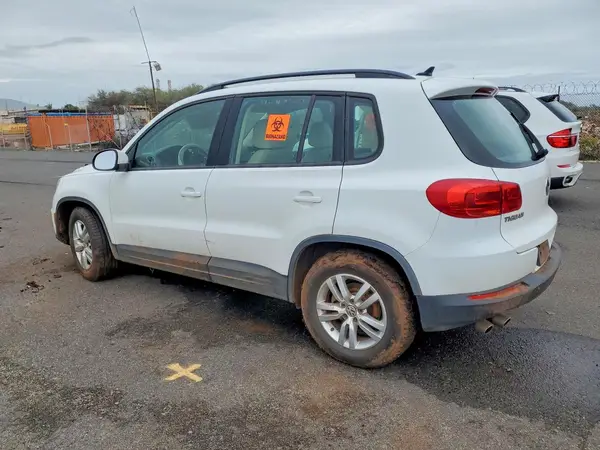 WVGAV7AX4HK000072 2017 VOLKSWAGEN TIGUAN - Image 2