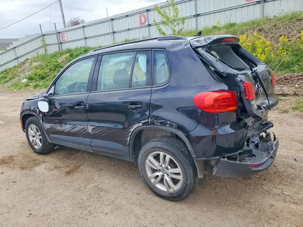 WVGAV7AX4HK000203 2017 VOLKSWAGEN TIGUAN - Image 2