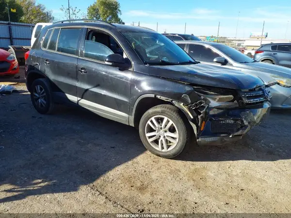 WVGAV7AX4HK001948 2017 VOLKSWAGEN TIGUAN - Image 1