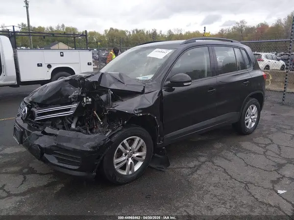 WVGAV7AX4HK001982 2017 VOLKSWAGEN TIGUAN - Image 2