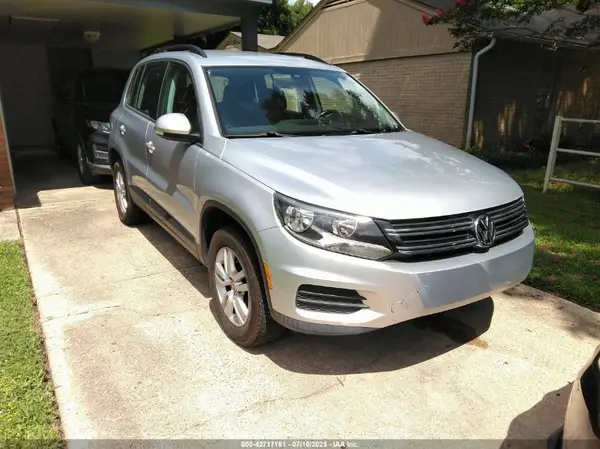 WVGAV7AX4HK002078 2017 VOLKSWAGEN TIGUAN - Image 1
