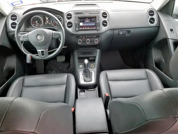 WVGAV7AX4HK003957 2017 VOLKSWAGEN TIGUAN - Image 8