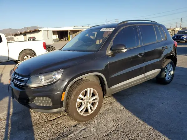 WVGAV7AX4HK007345 2017 VOLKSWAGEN TIGUAN - Image 1