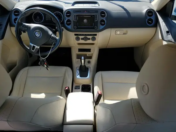 WVGAV7AX4HK013551 2017 VOLKSWAGEN TIGUAN - Image 8