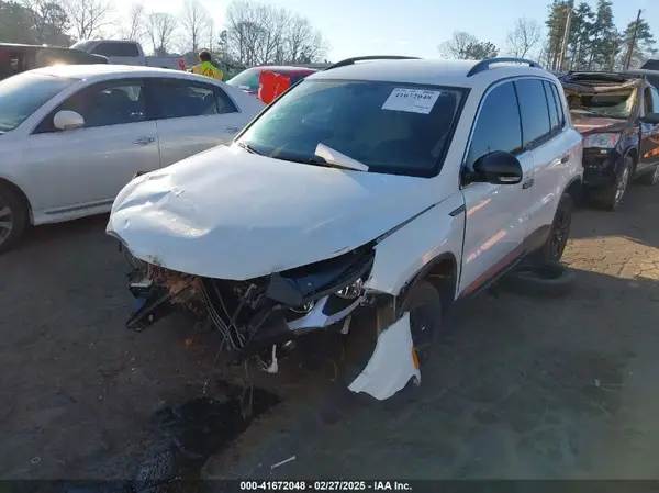 WVGAV7AX4HK015283 2017 VOLKSWAGEN TIGUAN - Image 2