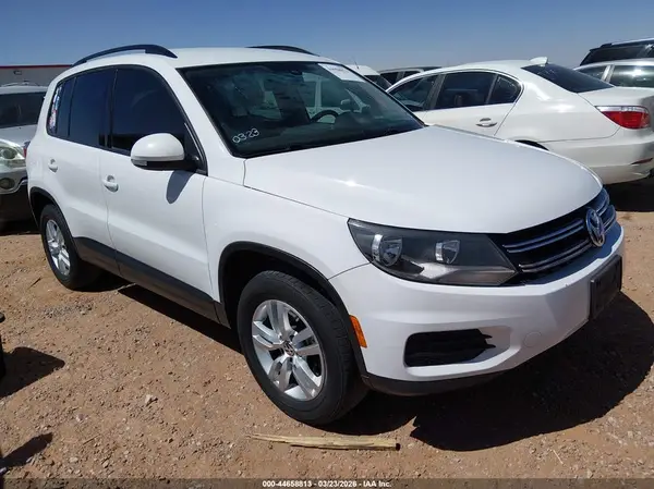 WVGAV7AX4HK020113 2017 VOLKSWAGEN TIGUAN - Image 1