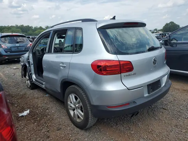 WVGAV7AX4HK022153 2017 VOLKSWAGEN TIGUAN - Image 2