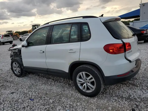 WVGAV7AX4HK028499 2017 VOLKSWAGEN TIGUAN - Image 2