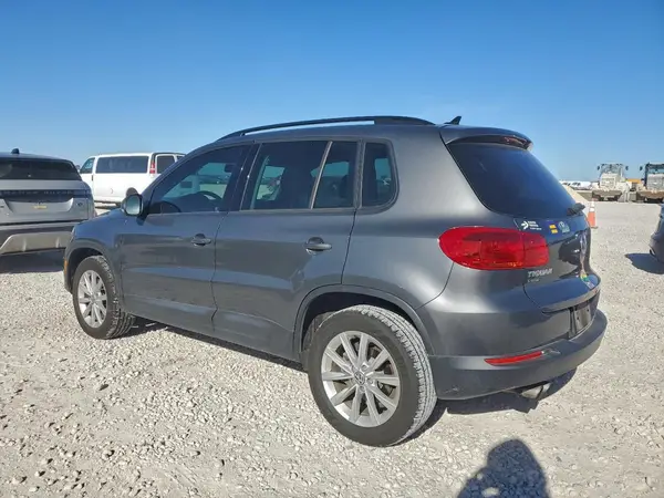 WVGAV7AX4HK042970 2017 VOLKSWAGEN TIGUAN - Image 2