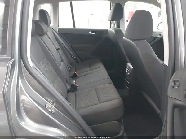 WVGAV7AX4HK044363 2017 VOLKSWAGEN TIGUAN - Image 8