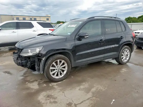 WVGAV7AX4HK045724 2017 VOLKSWAGEN TIGUAN - Image 1