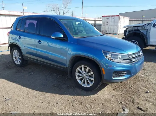 WVGAV7AX4HK050597 2017 VOLKSWAGEN TIGUAN - Image 1