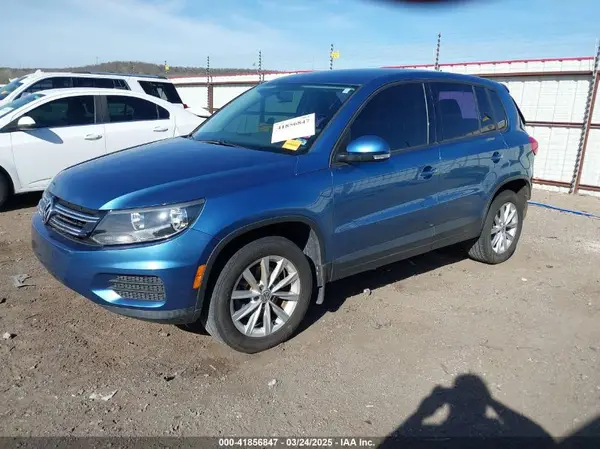 WVGAV7AX4HK050597 2017 VOLKSWAGEN TIGUAN - Image 2