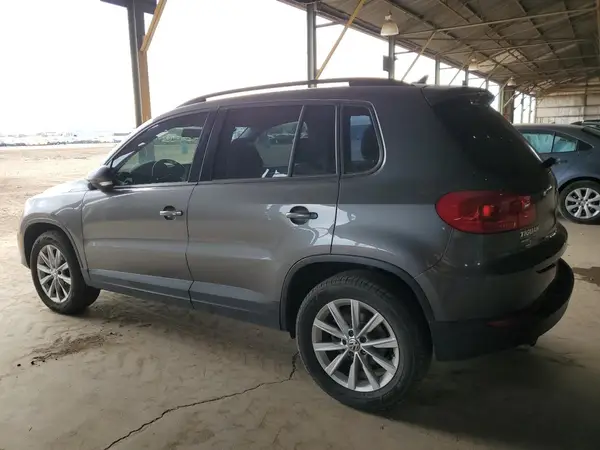 WVGAV7AX4HK052074 2017 VOLKSWAGEN TIGUAN - Image 2