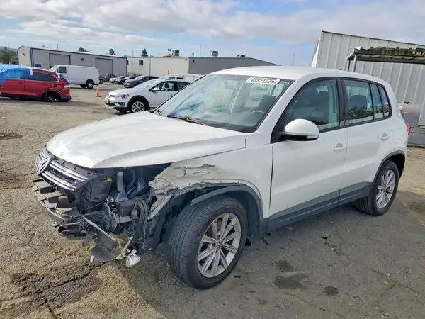 WVGAV7AX4HK054214 2017 VOLKSWAGEN TIGUAN - Image 1