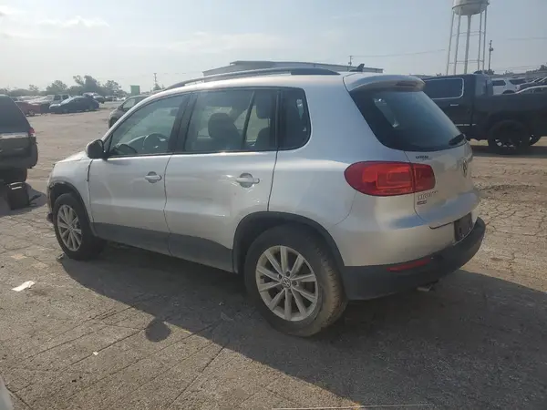 WVGAV7AX4HK054441 2017 VOLKSWAGEN TIGUAN - Image 2
