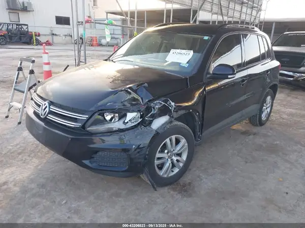 WVGAV7AX4HW512231 2017 VOLKSWAGEN TIGUAN - Image 2
