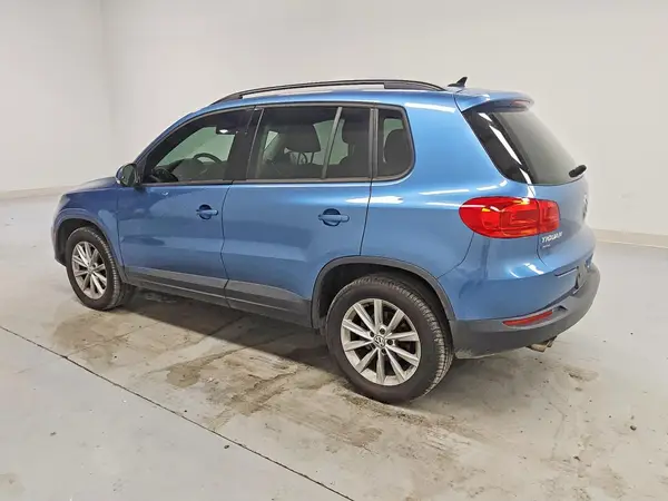 WVGAV7AX4JK000045 2018 VOLKSWAGEN TIGUAN - Image 2