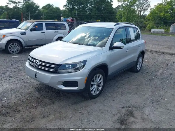 WVGAV7AX4JK003057 2018 VOLKSWAGEN TIGUAN - Image 2