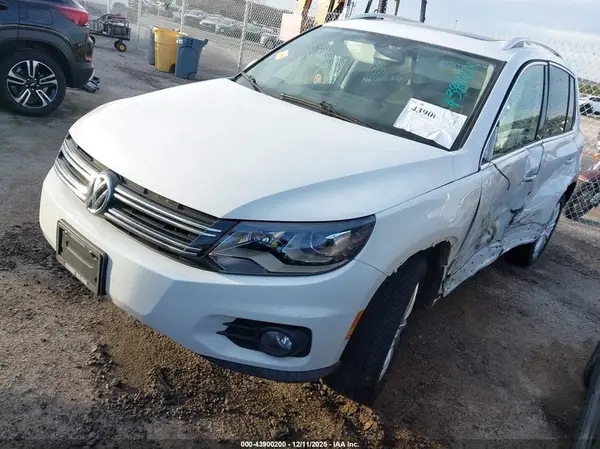 WVGAV7AX5GW530719 2016 VOLKSWAGEN TIGUAN - Image 2