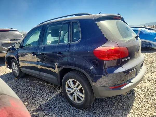 WVGAV7AX5GW555944 2016 VOLKSWAGEN TIGUAN - Image 2