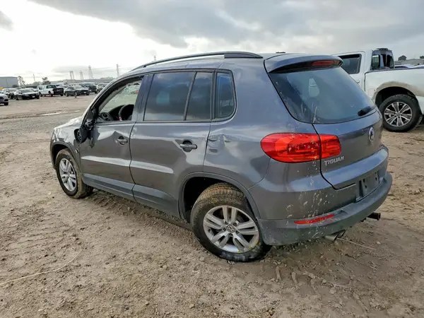 WVGAV7AX5GW565468 2016 VOLKSWAGEN TIGUAN - Image 2