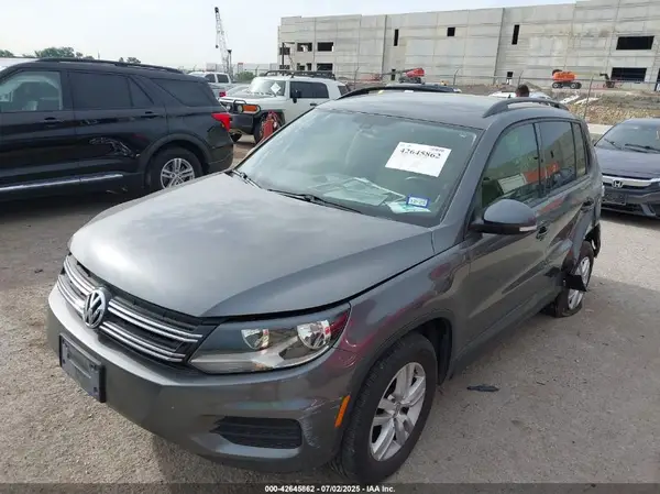 WVGAV7AX5GW598289 2016 VOLKSWAGEN TIGUAN - Image 2