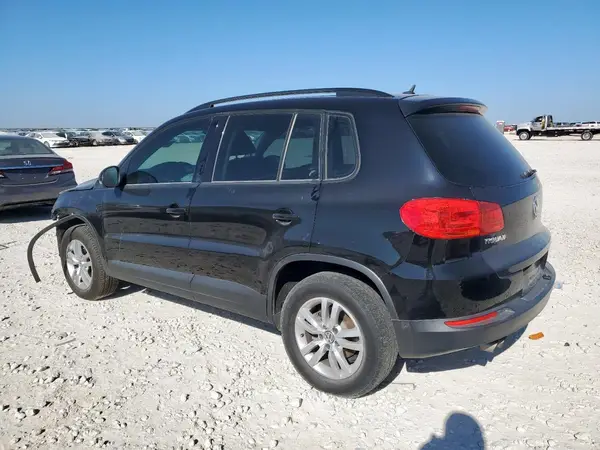 WVGAV7AX5GW599541 2016 VOLKSWAGEN TIGUAN - Image 2
