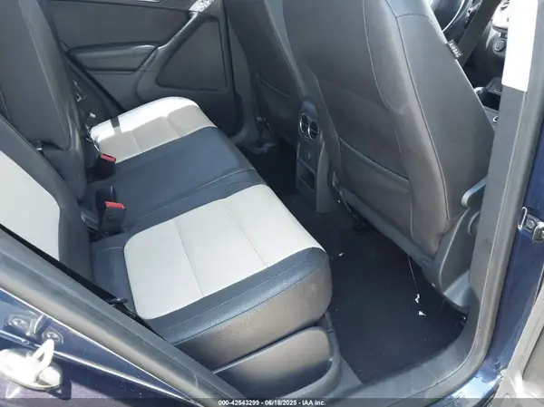 WVGAV7AX5GW600784 2016 VOLKSWAGEN TIGUAN - Image 8