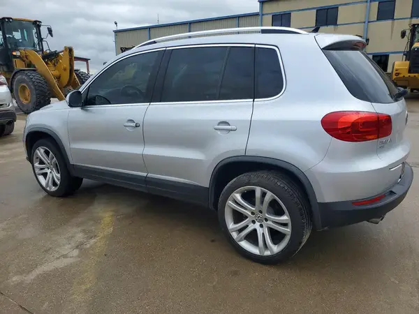 WVGAV7AX5GW615995 2016 VOLKSWAGEN TIGUAN - Image 2