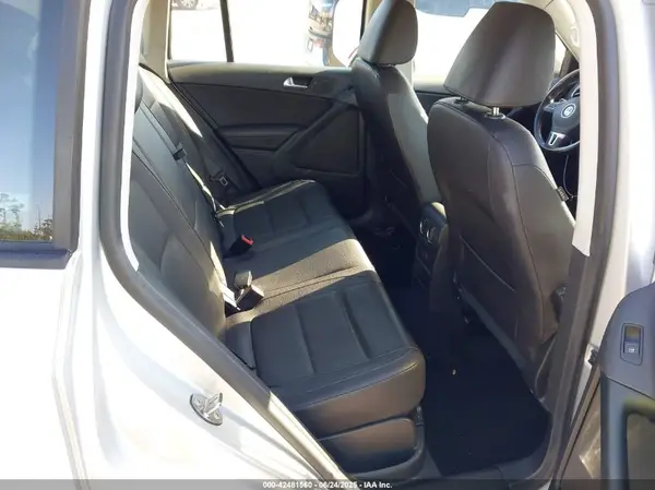 WVGAV7AX5HK001067 2017 VOLKSWAGEN TIGUAN - Image 8